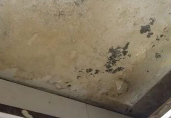 吉首阳台漏水维修公司分享下吉首卫生间渗水维修需要注意哪些问题。